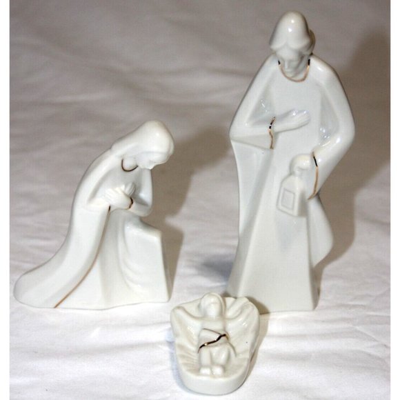 Mikasa Holiday Mikasa Holy Night Nativity Set Creche Gold Trim